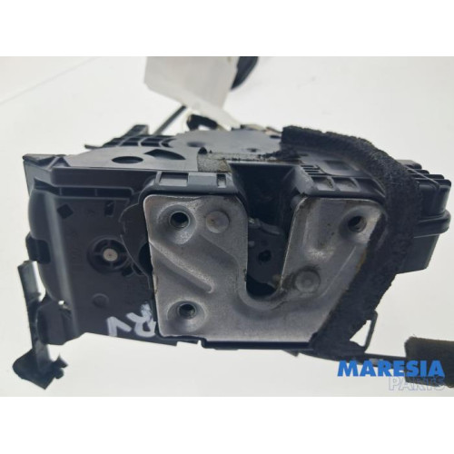 Renault - Captur - Front door lock mechanism 4-door, right