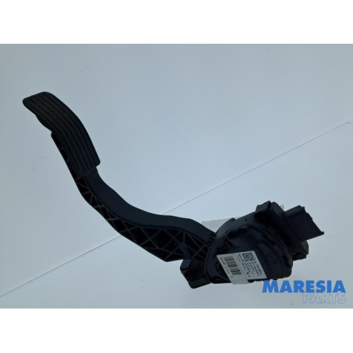 Peugeot - 208 - Gaspedal