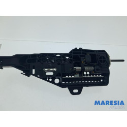 Renault - Captur - Rear door handle 4-door, right