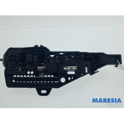 Renault - Captur - Rear door handle 4-door, left