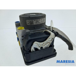 Peugeot - 208 - ABS pump