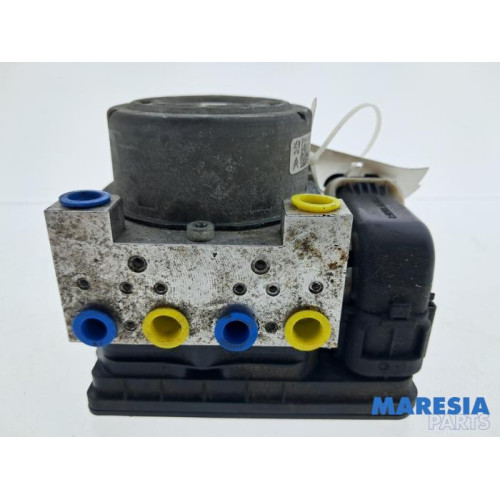 Peugeot - 208 - ABS pump