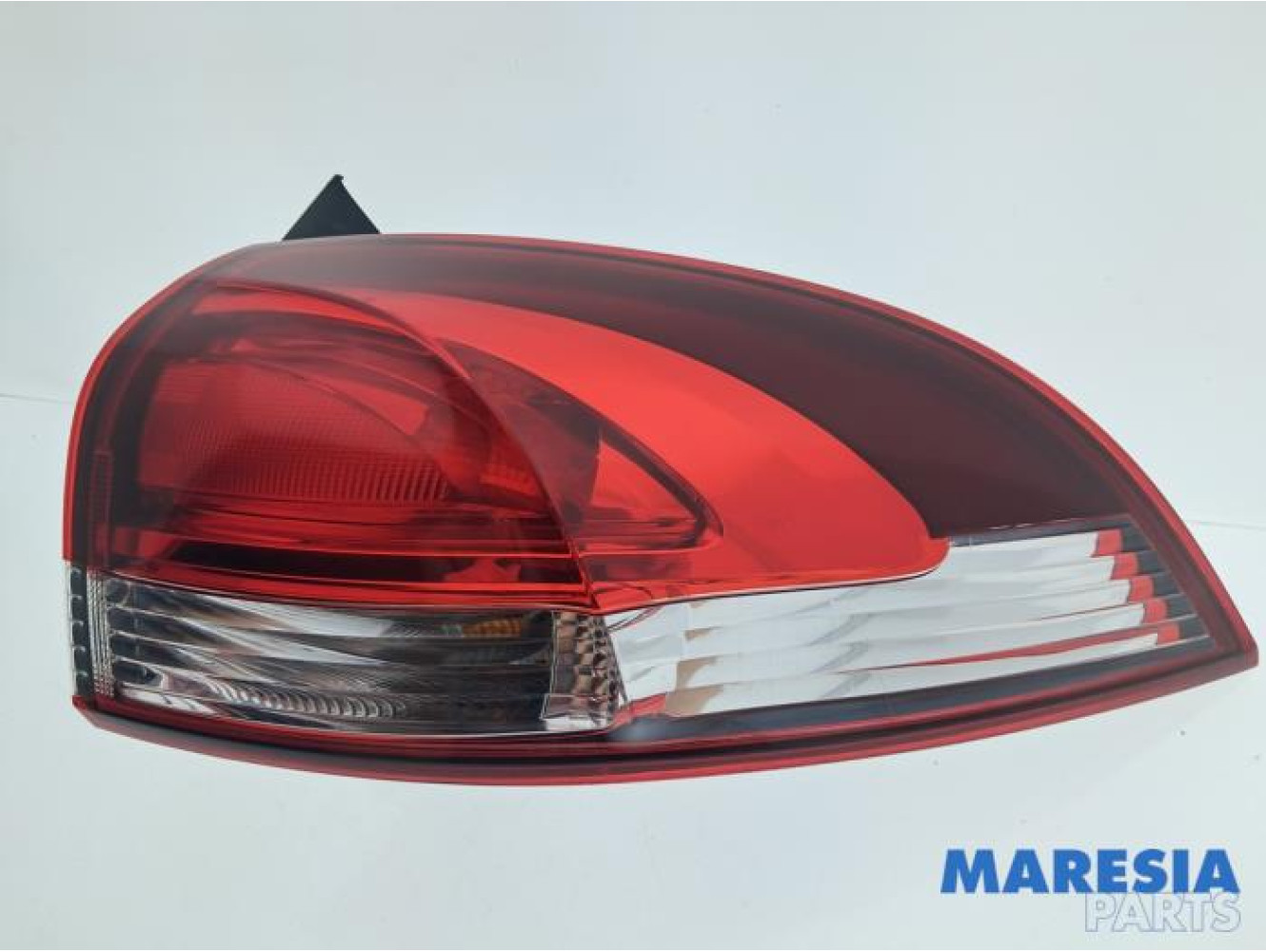 Renault - Clio - Taillight, right