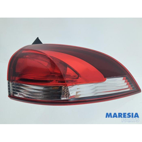 Renault - Clio - Taillight, right