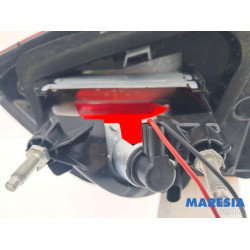 Renault - Clio - Taillight, left