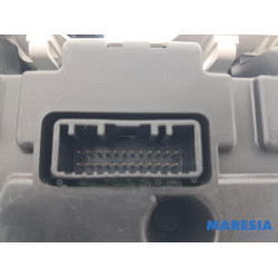 Renault - Clio - Instrument panel