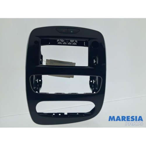 Renault - Clio - Radio omlijsting