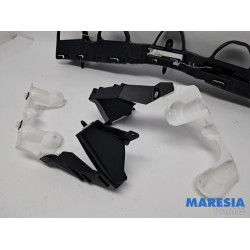 Renault - Megane - Rear bumper component, central