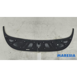 Renault - Megane - Spoiler tailgate