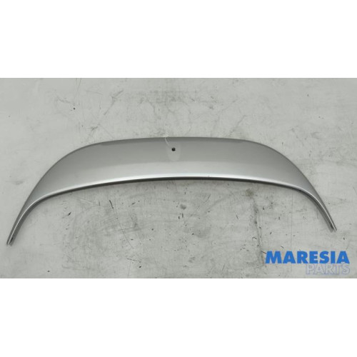 Renault - Megane - Spoiler tailgate
