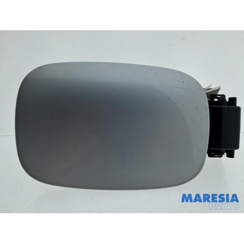 Renault - Megane - Tank Klep