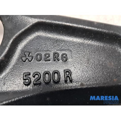 Renault - Megane - Front lower wishbone, right