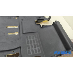 Opel - Vivaro - Carpet