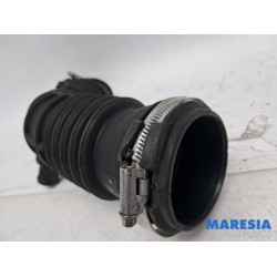 Renault - Clio - Air intake hose