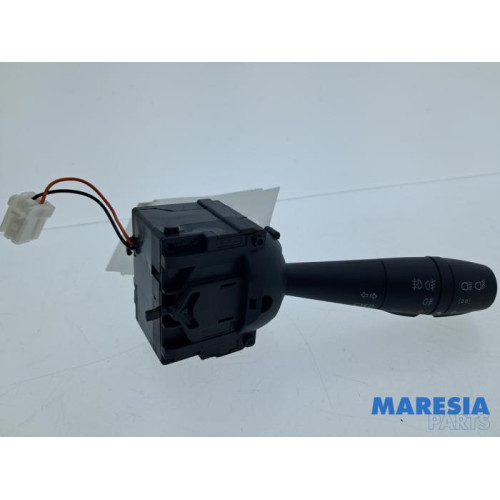 Renault - Clio - Indicator switch
