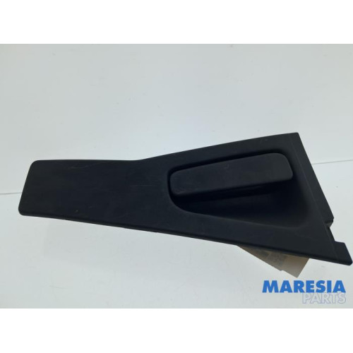 Renault - Clio - Rear door handle 4-door, right