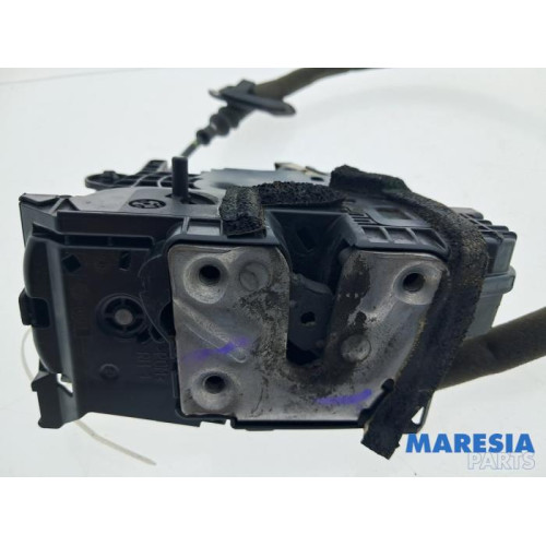 Renault - Clio - Rear door mechanism 4-door, right