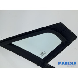 Renault - Clio - Quarter light, front right