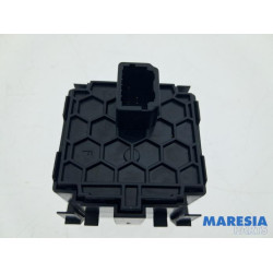 Renault - Clio - AIH headlight switch