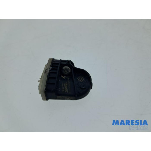Renault - Clio - Tyre pressure sensor