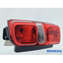Opel - Vivaro - Taillight, right