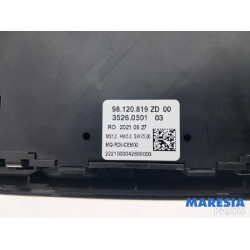 Opel - Vivaro - Multi-media control unit