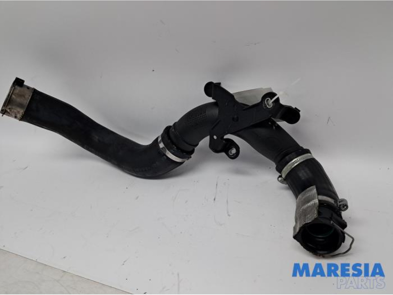 Renault - Clio - Intercooler hose