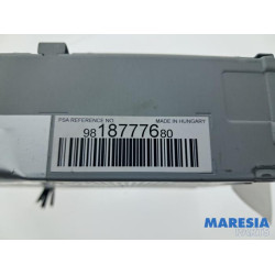 Opel - Vivaro - Radio