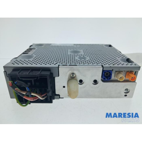Opel - Vivaro - Radio