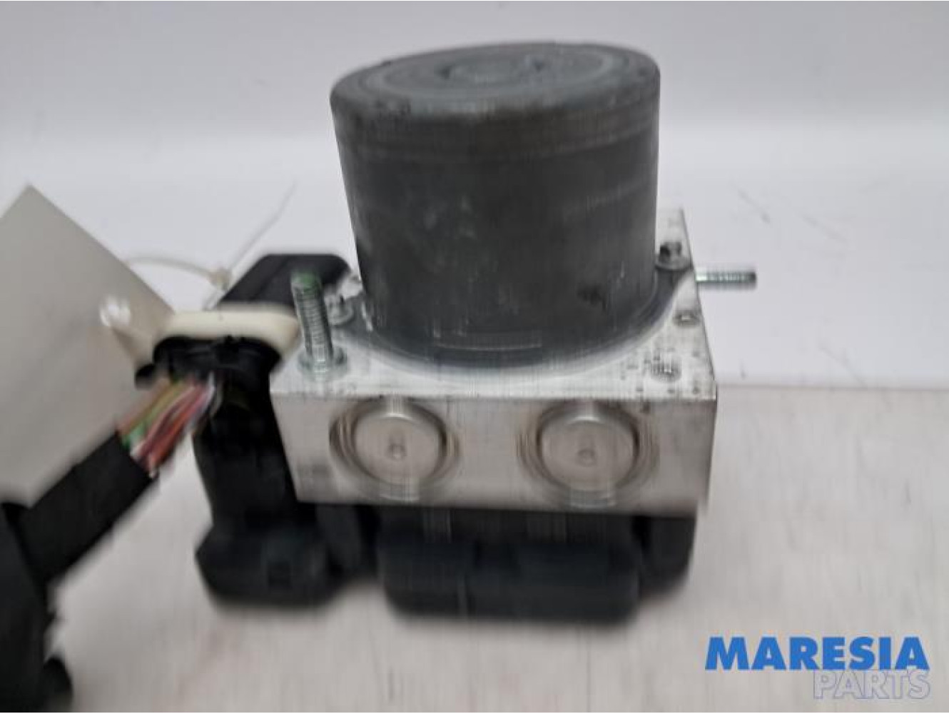 Opel - Vivaro - ABS Pumpe