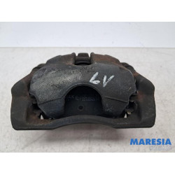 Renault - Clio - Front brake calliper, left