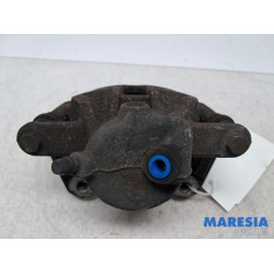 Renault - Clio - Front brake calliper, left