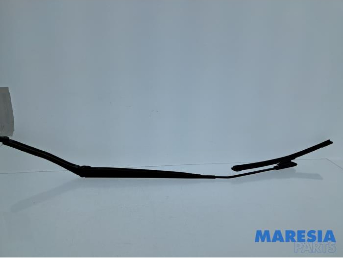 Renault - Clio - Front wiper arm