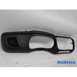 Opel - Vivaro - Dashboard decoration strip