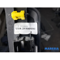 Opel - Vivaro - Switch