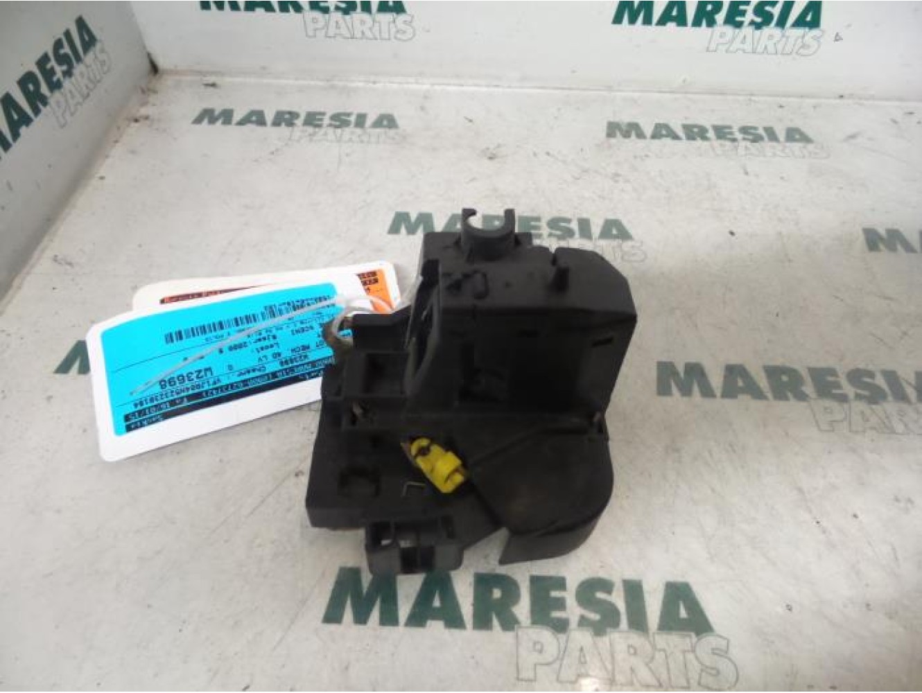 Renault - Megane Scenic - Door lock mechanism 4-door, front left