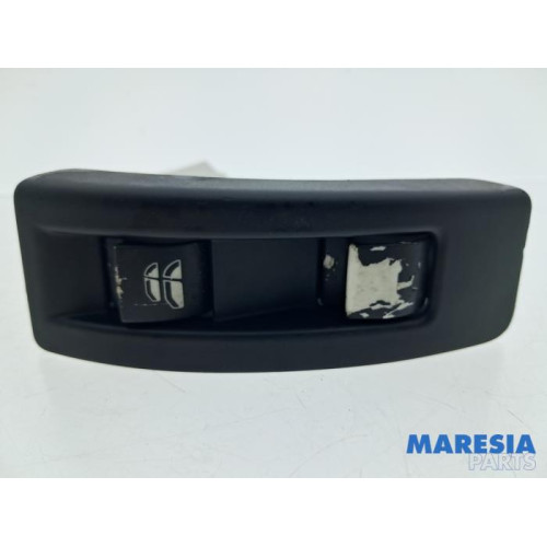 Peugeot - 207 - Commande toit escamotable