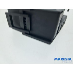 Peugeot - 207 - Fuse box