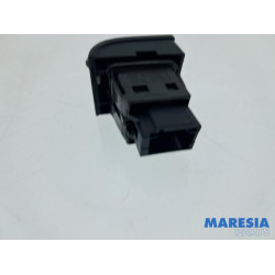 Peugeot - 207 - Central locking switch
