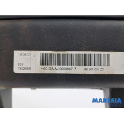 Peugeot - 207 - Airbag genou gauche