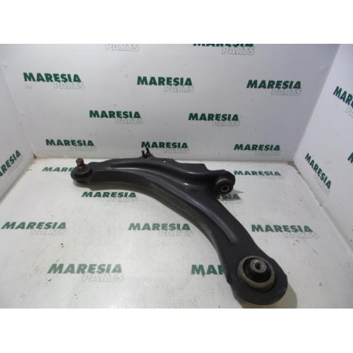 Renault - Megane - Front lower wishbone, left