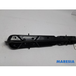 Opel - Vivaro - Seat rails, centre