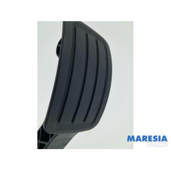 Opel - Vivaro - Accelerator pedal