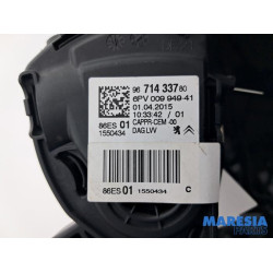 Peugeot - 208 - Gaspedal