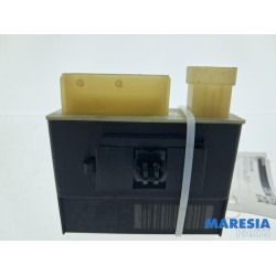 Opel - Vivaro - Relay