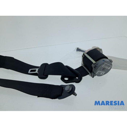 Opel - Vivaro - Sicherheitsgurt links hinten