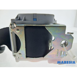 Opel - Vivaro - Rear seatbelt, right