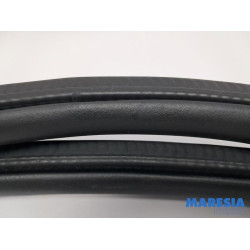 Opel - Vivaro - Door seal 2-door, left