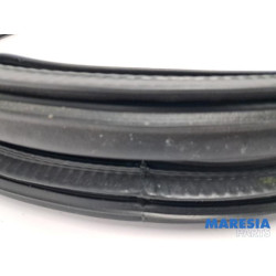 Opel - Vivaro - Door seal 2-door, right