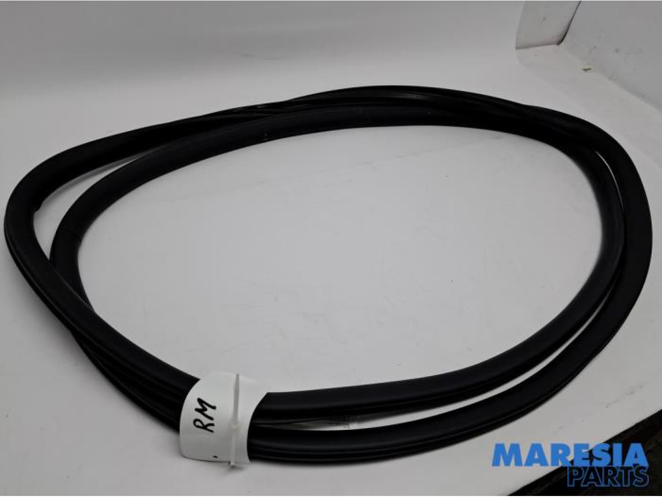 Opel - Vivaro - Sliding door seal, right